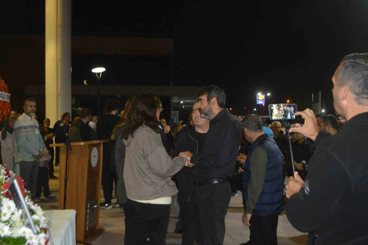 Ayvalık'taki deniz faciasında hayatını kaybeden Dr. Şahin Bingüllü görev yaptığı hastaneden uğurlandı 4