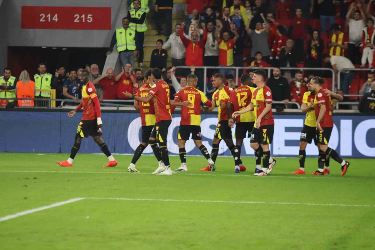 Göztepe ilk yarıyı Çorum FK karşısında iki golle önde kapattı 3