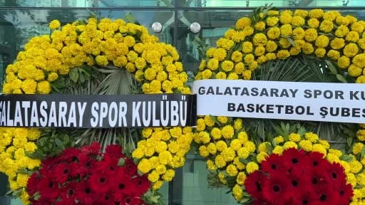 Eski Galatasaray Spor Kulübü yöneticisi İbrahim Hatipoğlu'nun hayatını kaybeden babası Münir...
