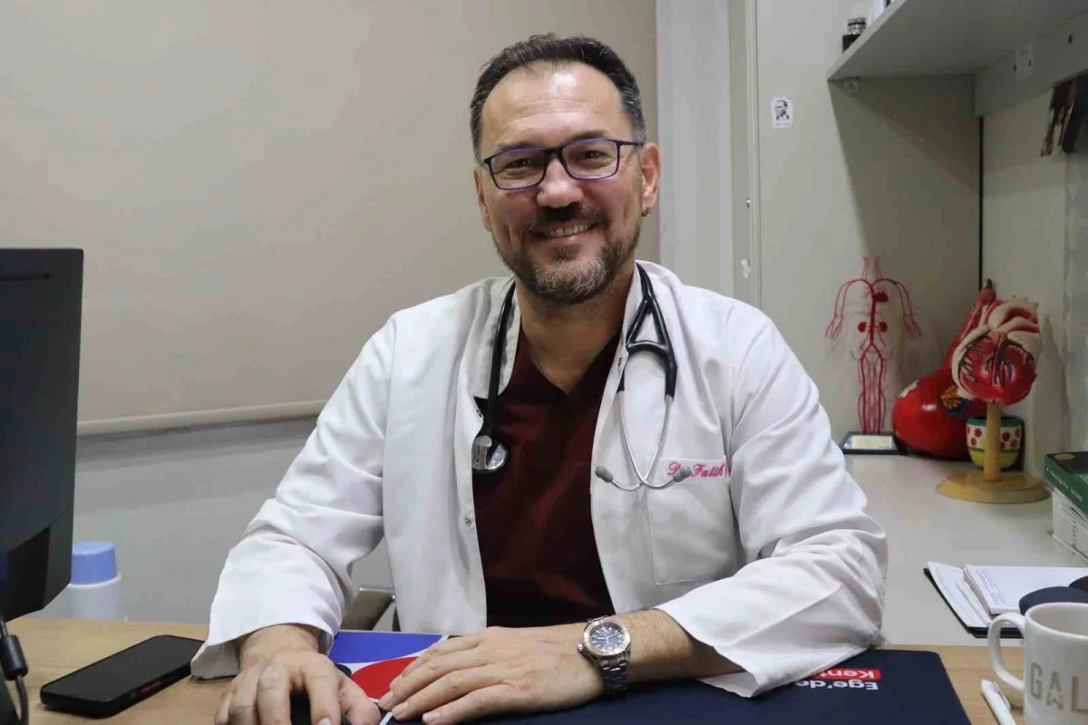 Açık kalp ameliyatı önerilen 75 yaşındaki hasta kapalı işlemle yeni aort kapağına kavuştu 2