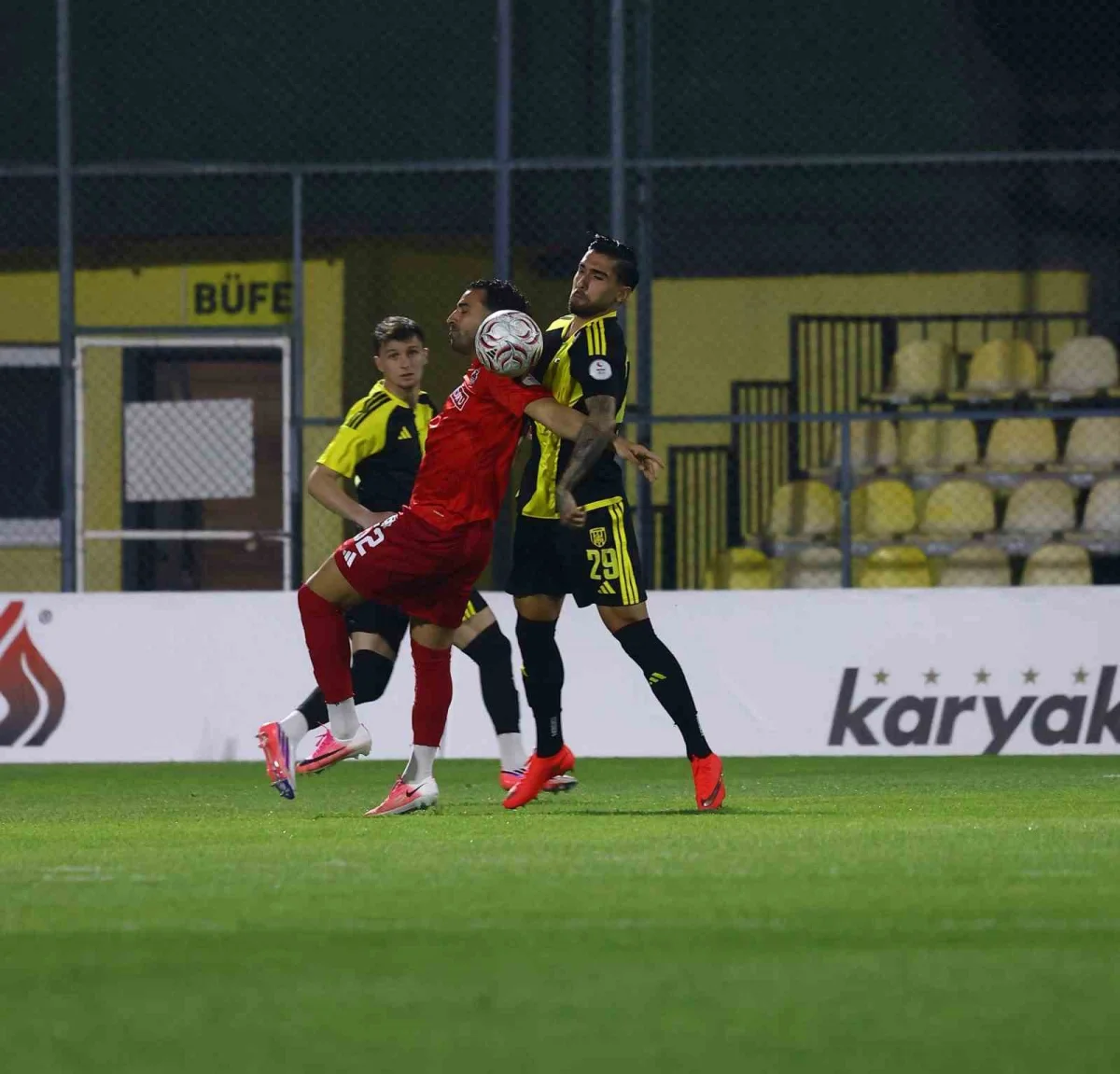 Aliağa FK sahasında 68 Aksaray Belediyespor'u mağlup etti 4