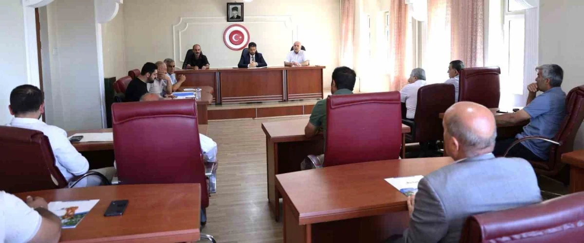 Ahlat'ta 86 yıllık caddeye taş ustası Tahsin Kalender'in ismi verildi 3