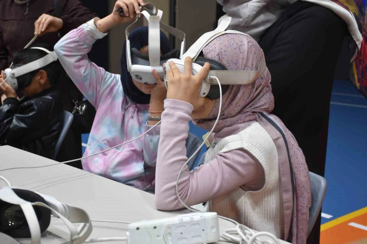 Siverek'te çocuklar uzay çadırı ve sanal gerçeklik etkinliğinde buluştu 4