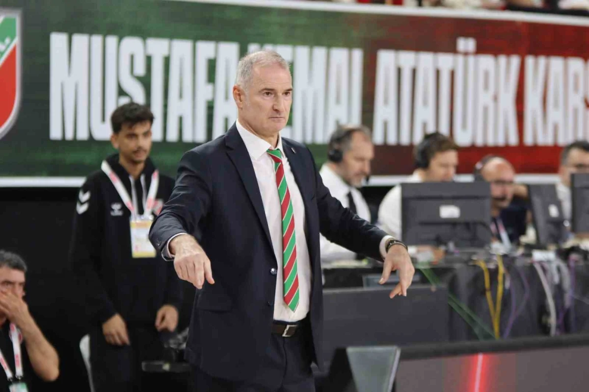 Karşıyaka evindeki ilk yenilgisini Fenerbahçe karşısında aldı 4