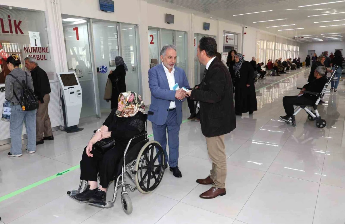 ERÜ Tıp Fakültesi Hastaneleri'nde Hasta Hakları Günü standı açıldı 3