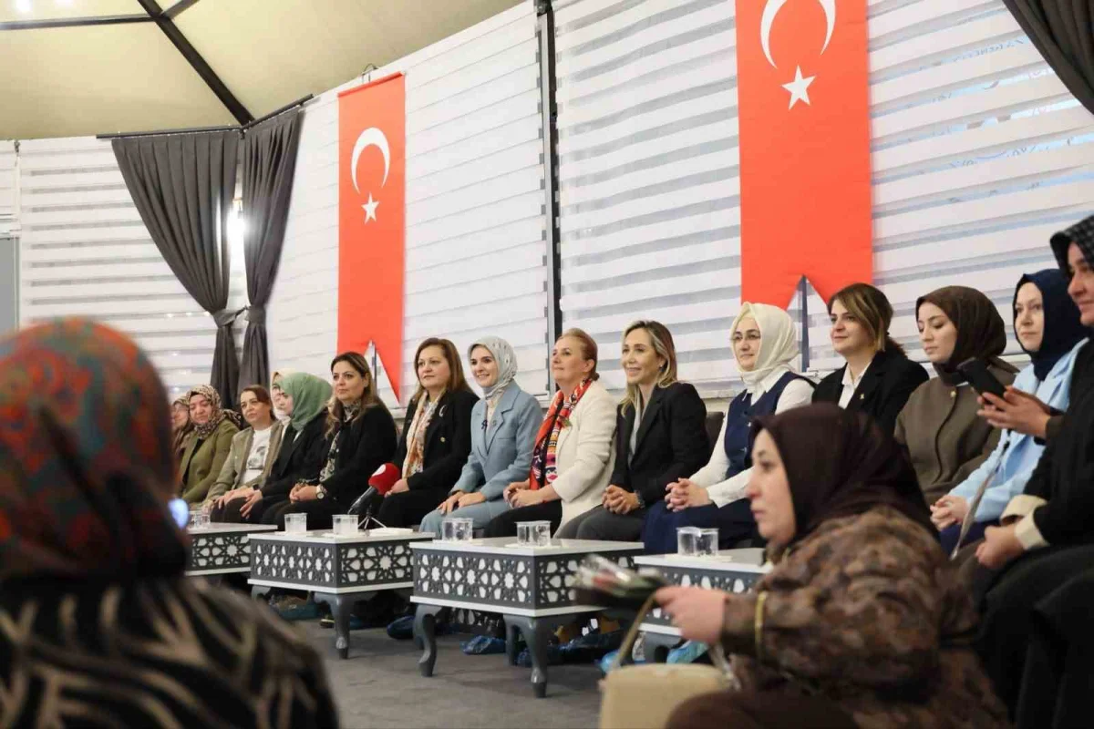 Bakan Göktaş, Afyonkarahisar'da Sultandağı Anne Kız Buluşması'na katıldı 2