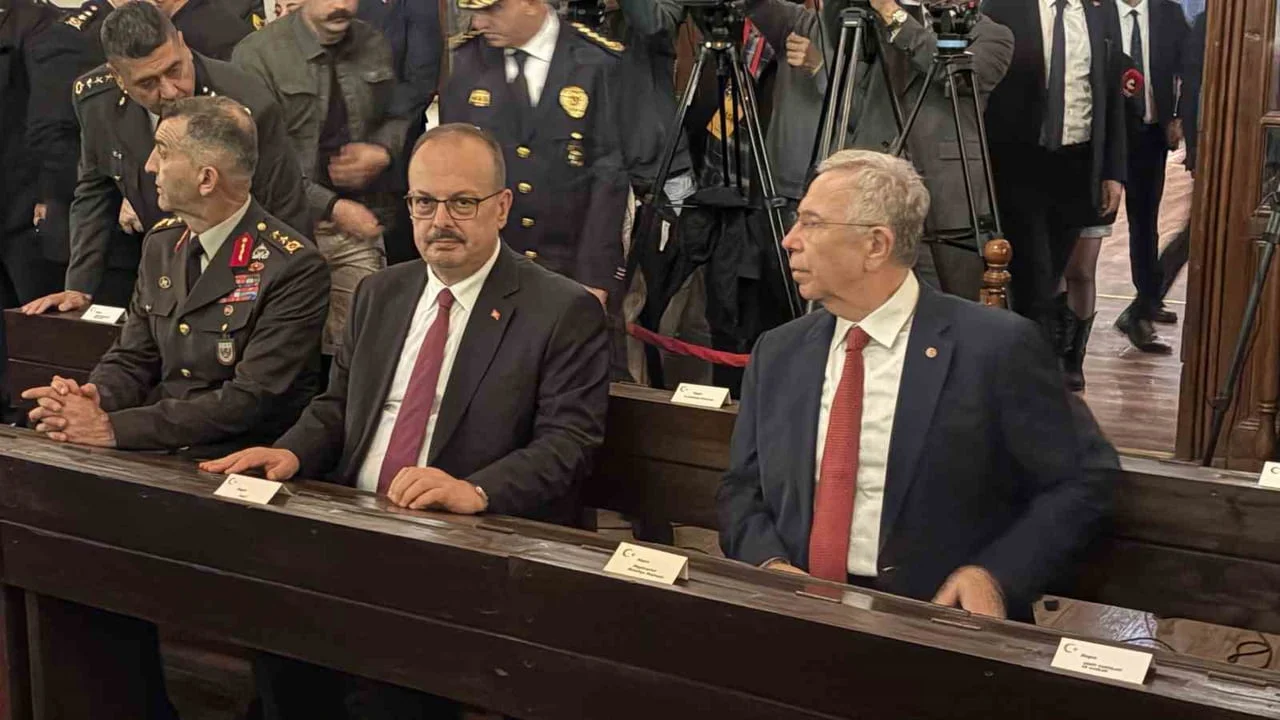 ANKARA'NIN BAŞKENT OLUŞUNUN 103'ÜNCÜ YIL DÖNÜMÜ KAPSAMINDA VALİ YAKUP CANBOLAT VE BÜYÜKŞEHİR...