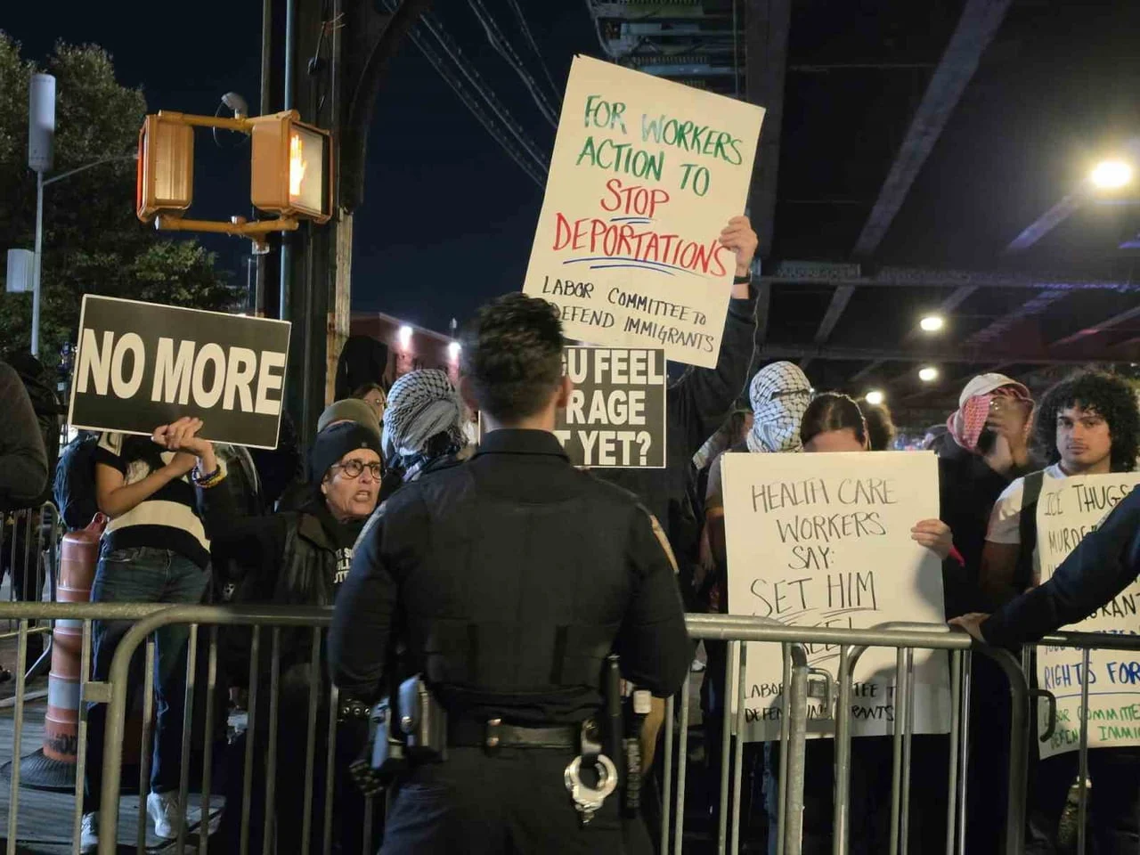 NEW YORK'TA ICE AJANI GÖÇMENİ VURDU