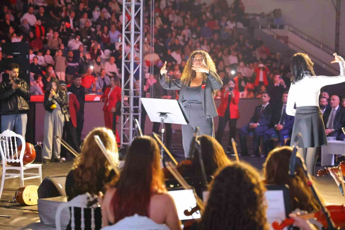 Kahramanmaraş'ta bin 300 öğrenci Cumhuriyet için aynı sahnede buluştu 5