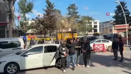 Büyükçekmece’de milyonluk dolandırıcılık yapan sahte savcı yakalandı