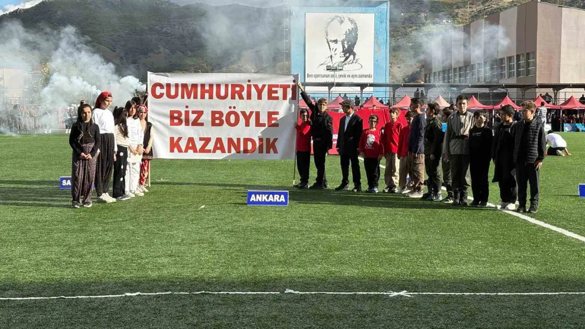 Tunceli’de Cumhuriyet Bayramı 103. yıl dönümünde coşkuyla kutlandı 3
