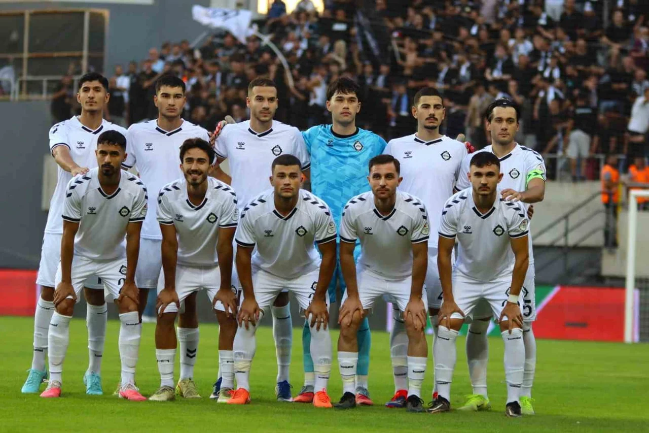 ALTAY, DIŞ SAHADA KAYIPSIZ DEVAM EDİYOR