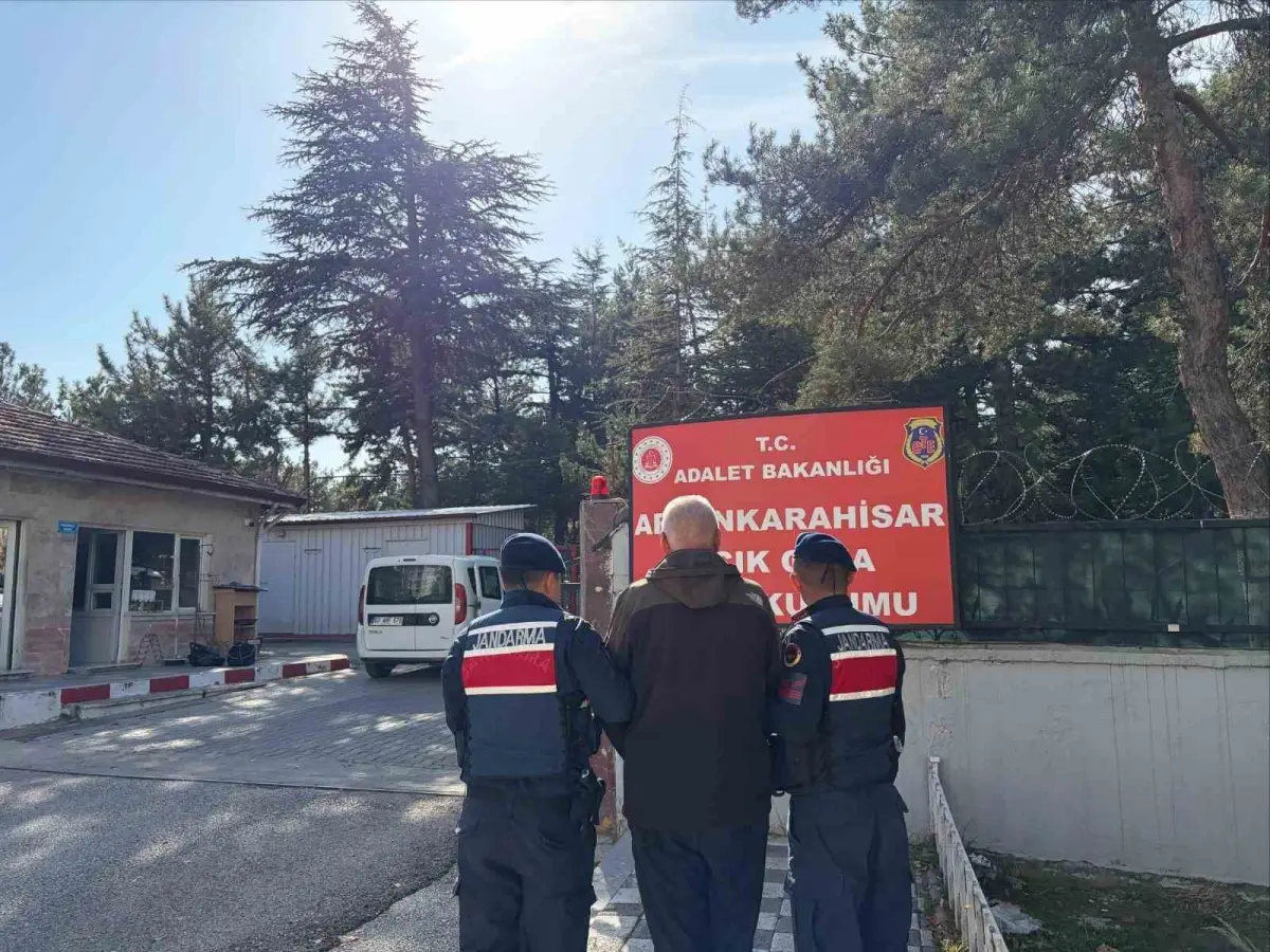 Afyonkarahisar'da aranan 66 şüpheli yakalandı: 22 tutuklama 1