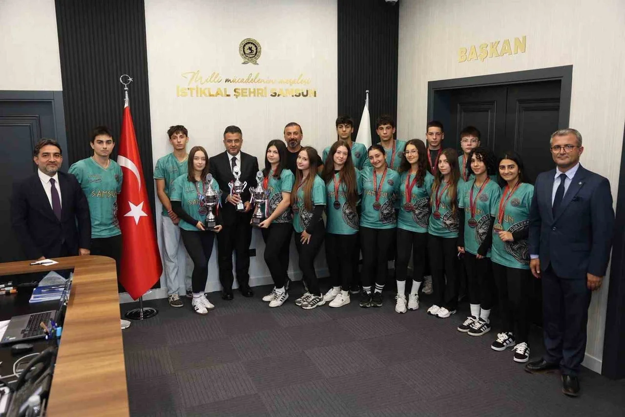 GAZİANTEP RUMKALE’DE DÜZENLENEN DRAGON BOT TÜRKİYE ŞAMPİYONASI’NDA 3 KUPA KAZANAN SAMSUN...
