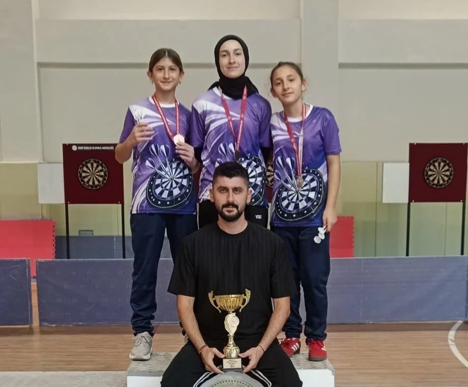 AYAZ ORTAOKULU’NDAN DARTTA ÜST ÜSTE 4. İL ŞAMPİYONLUĞU TÜRKELİ AYAZ ORTAOKULU YILDIZ KIZ DART...