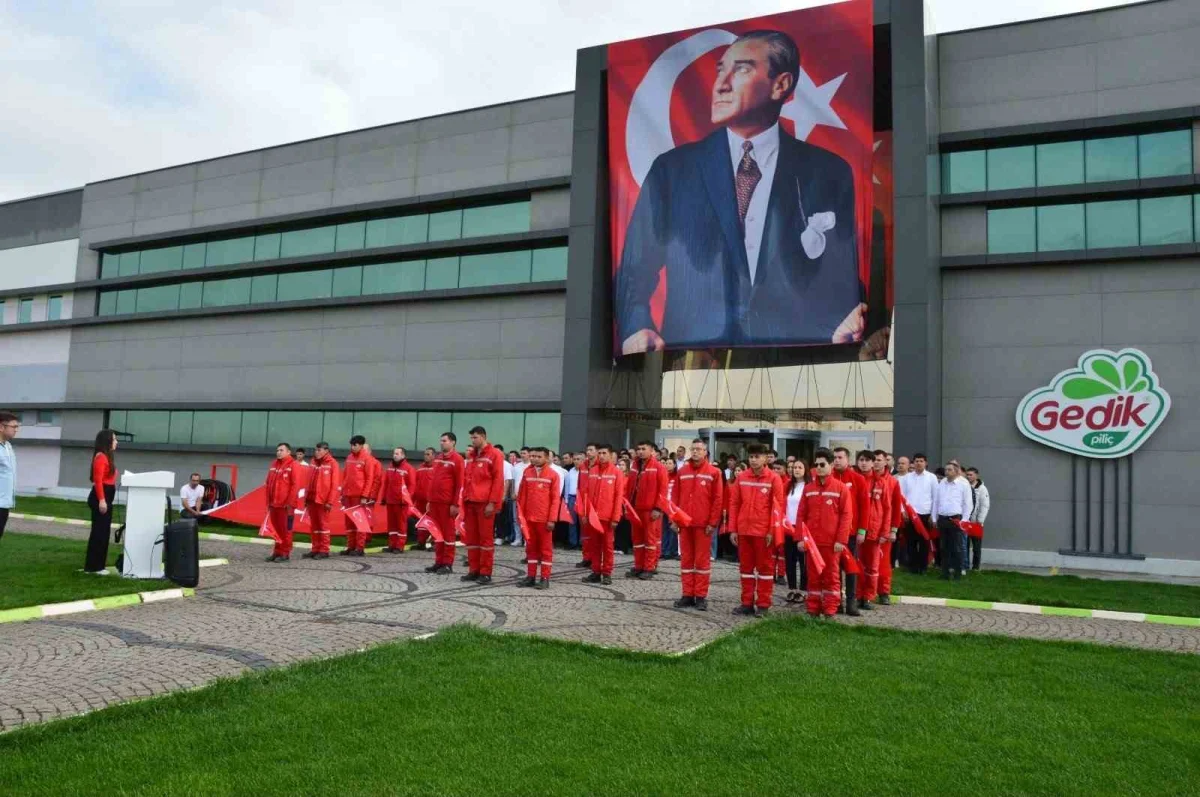Gedik Piliç çalışanlarından Cumhuriyet'in 103. yılına özel kutlama 5