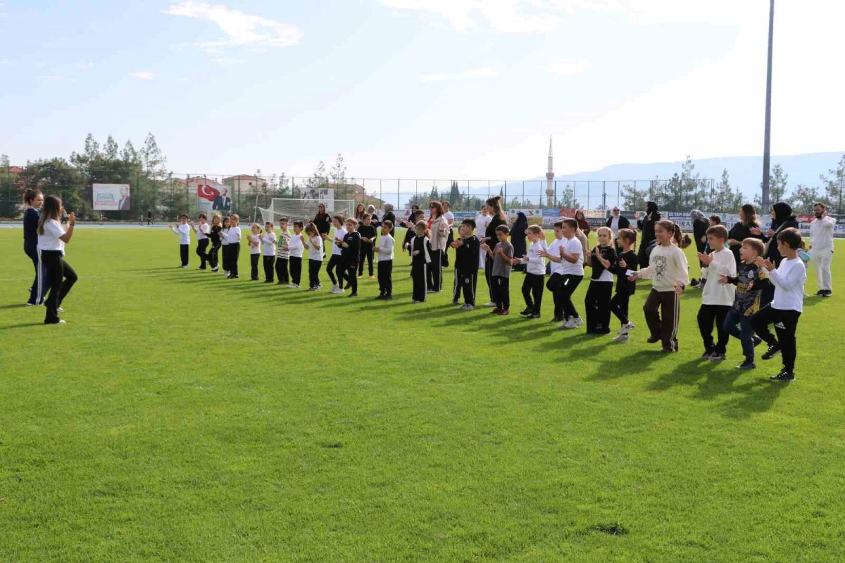 Safranbolu'da öğrenciler ve aileleri geleneksel oyunlarda buluştu 1