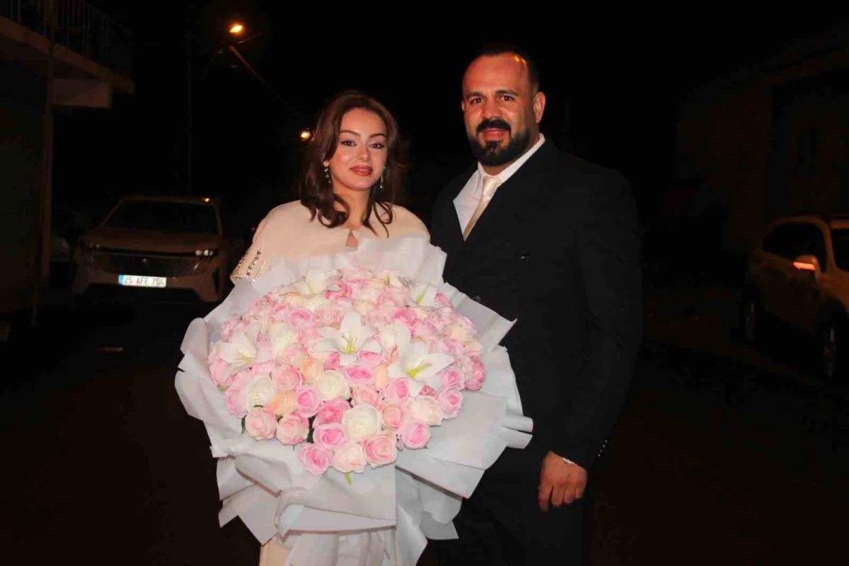 Stadyumdaki teklifin ardından kız istemeye 60 meşaleyle gitti 1