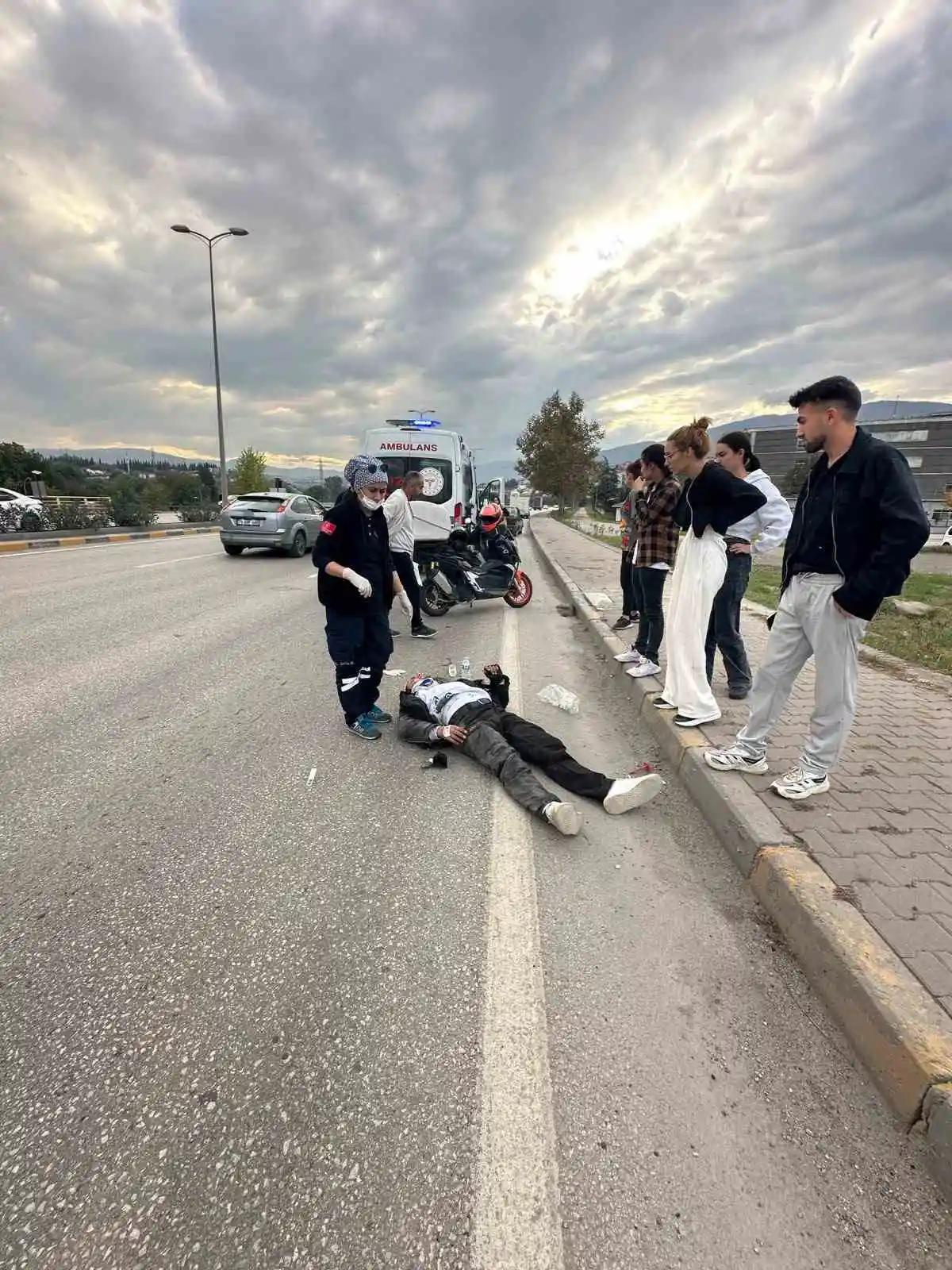 Karabük'te devrilen motosiklet metrelerce sürüklendi: Sürücü yaralandı 2