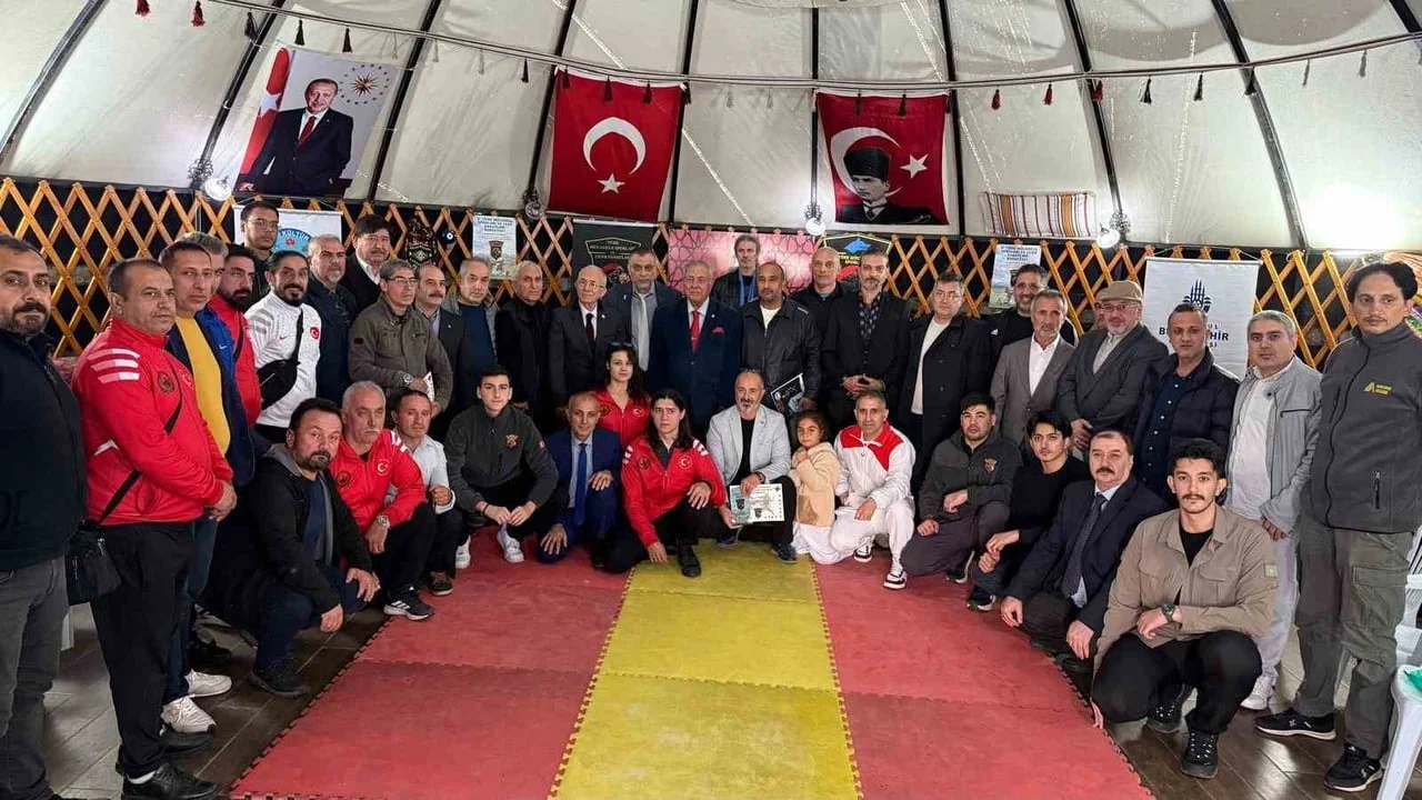 TÜRK MÜCADELE SPORLARI VE CENK SANATLARI KURULTAYI'NIN İKİNCİSİ 18 EKİM 2026 PAZAR GÜNÜ TOPKAPI...