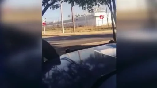 Meksika'da şiddet olaylarının yoğun olduğu Sinaloa eyaletindeki bir cezaevinde çıkan ayaklanmada 9...
