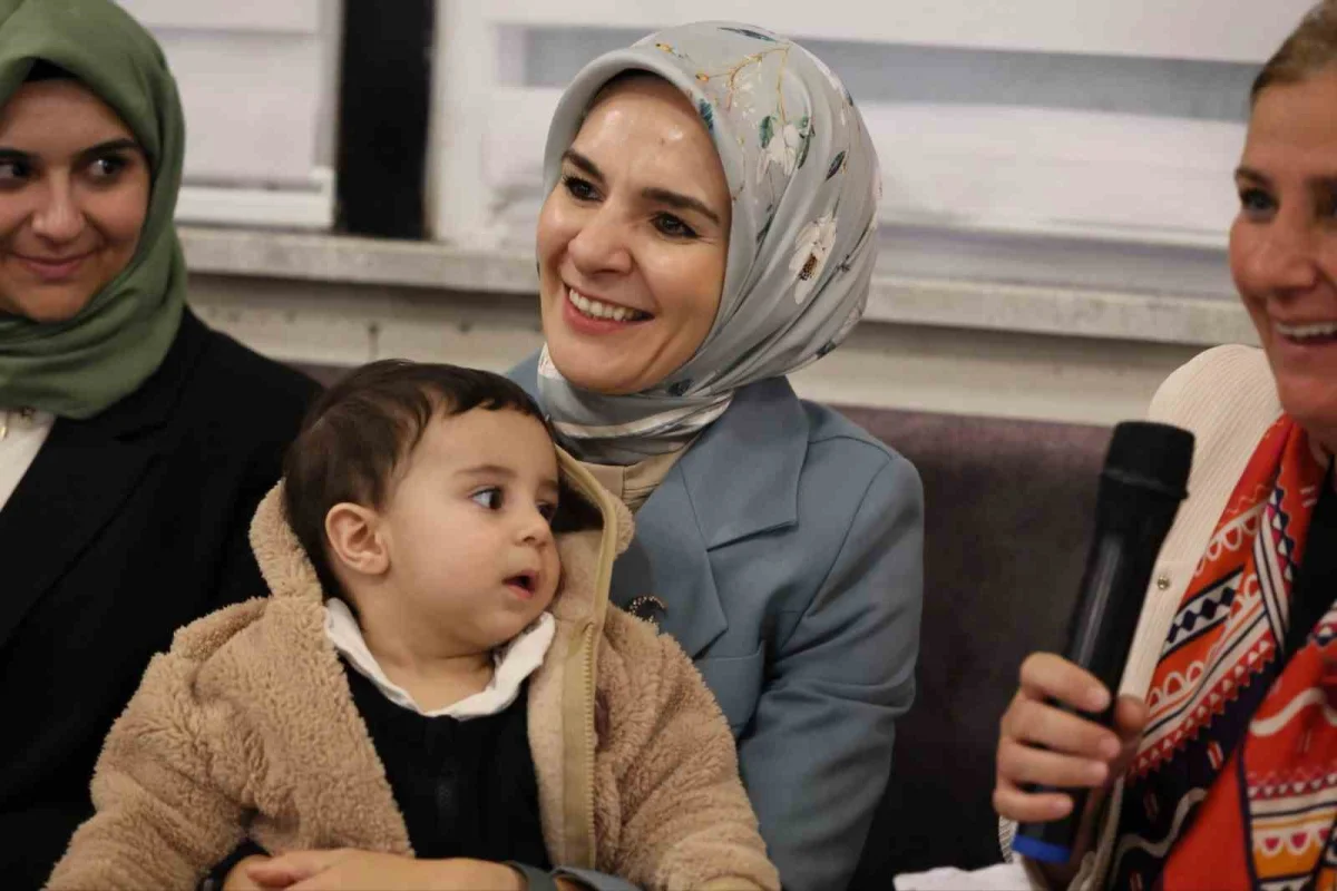 Bakan Göktaş, Afyonkarahisar'da Sultandağı Anne Kız Buluşması'na katıldı 1
