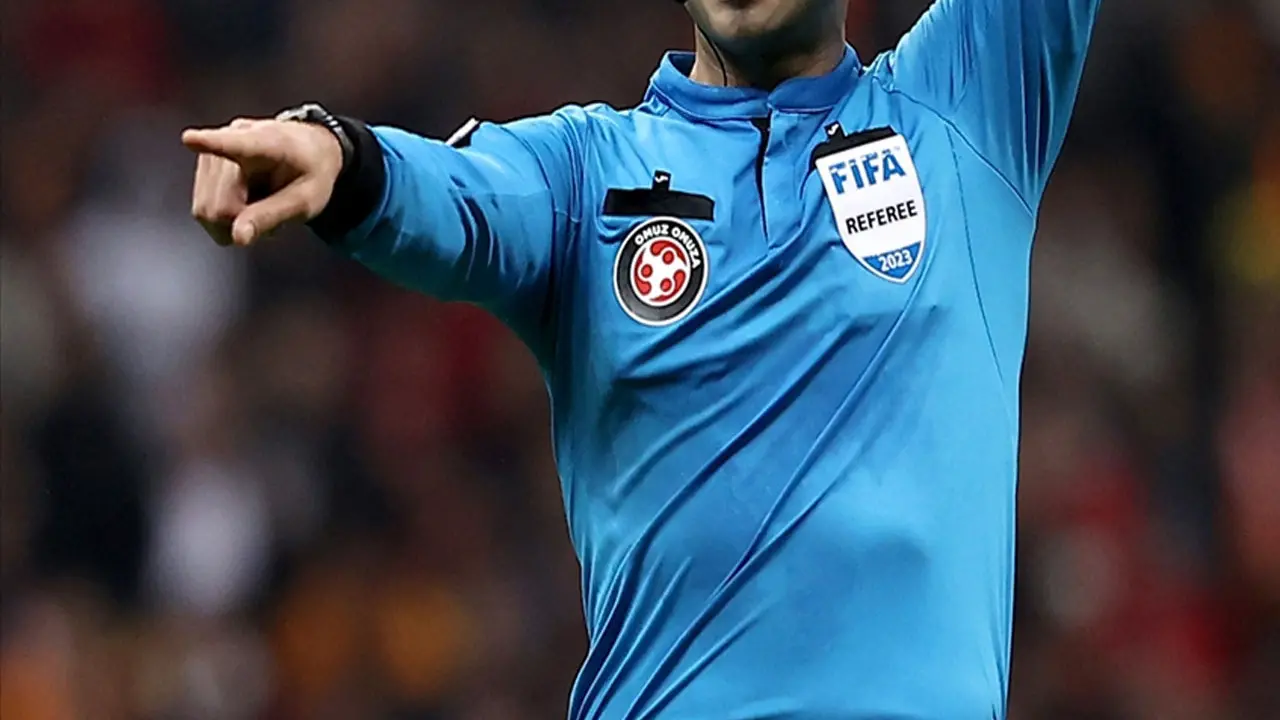 Süper Lig hakemleri Yasin Kol ve Göktuğ Hazar Erel, gözaltına alındı - Internet Haber