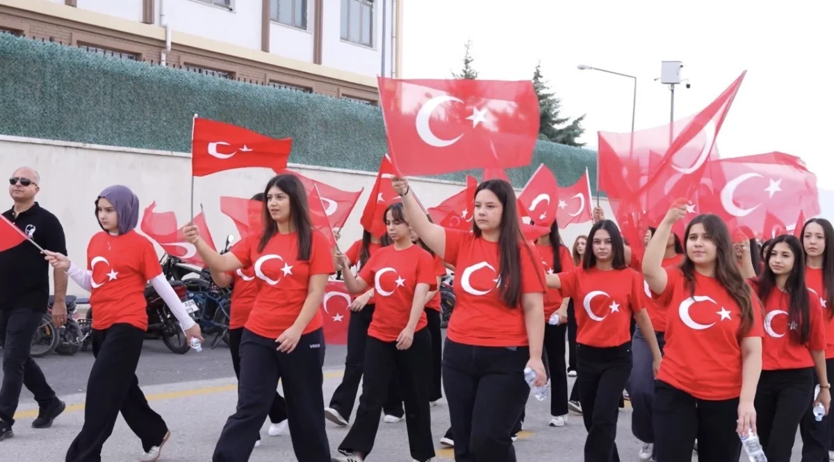 Osmaniye'de 103 öğrenci Cumhuriyet coşkusunu Kastabala Antik Kenti'nde yaşadı 4