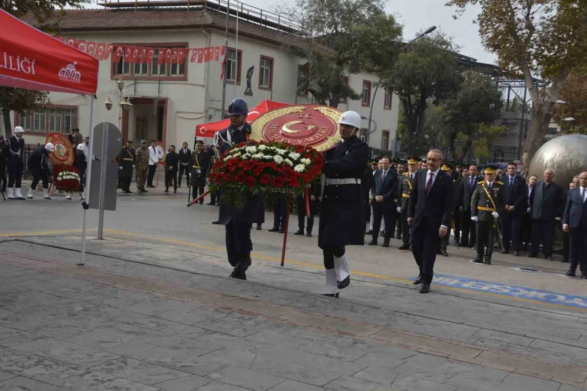 Malatya'da Cumhuriyet Bayramı coşkusu törenlerle başladı 5