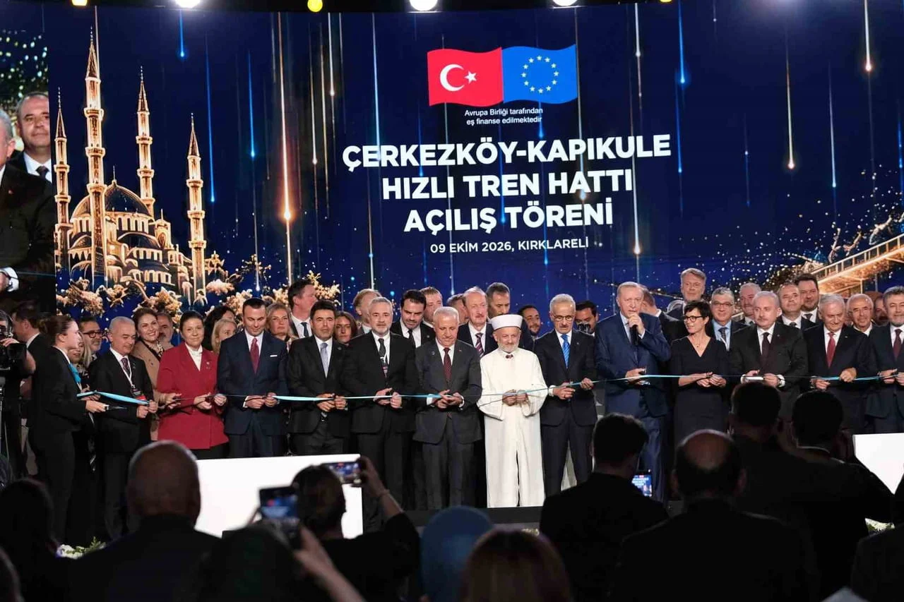 CUMHURBAŞKANIN RECEP TAYYİP ERDOĞAN, "MUHALEFET PARA KULELERİNİN HESABINI VERSİN, MİLLETİN...