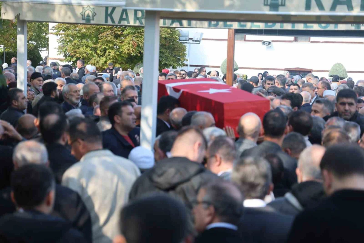 Vefat eden Muratpaşa Kaymakamı İhsan Kara memleketi Konya'da son yolculuğuna uğurlandı 5