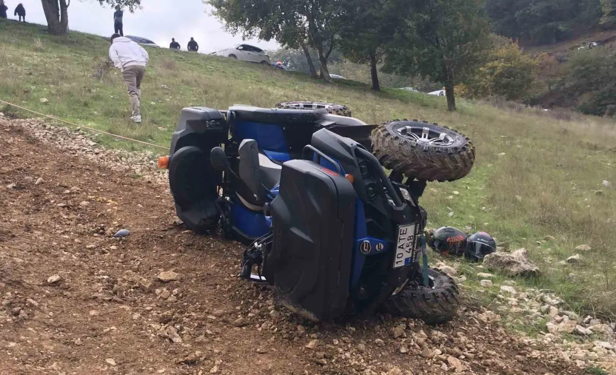 Erdek'te yamaçtan tırmanan ATV devrildi: 2 yaralı 5