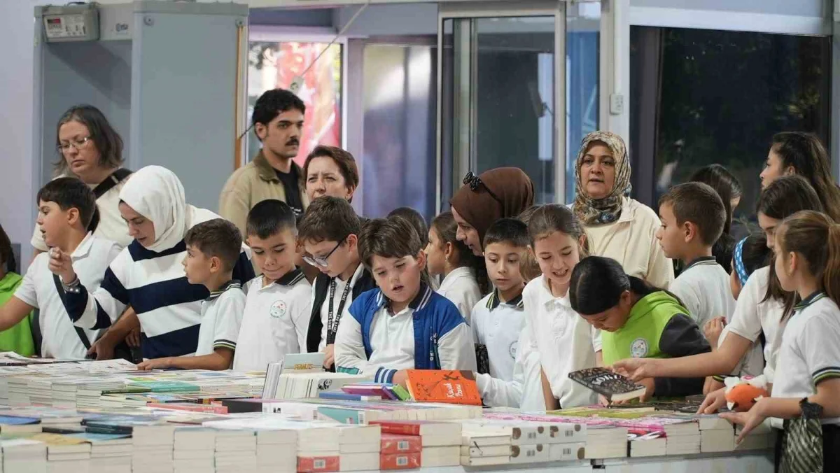 Balıkesir'deki 2. Kitap Fuarı'nı 10 günde 216 bin kişi ziyaret etti 5