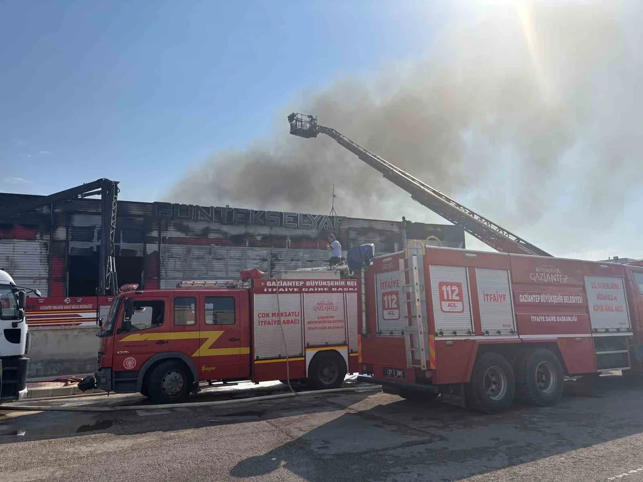 GAZİANTEP'İN ŞEHİTKAMİL İLÇESİNDE BULUNAN 5. ORGANİZE SANAYİ BÖLGESİ'NDEKİ GÜNTEKS ELYAF...