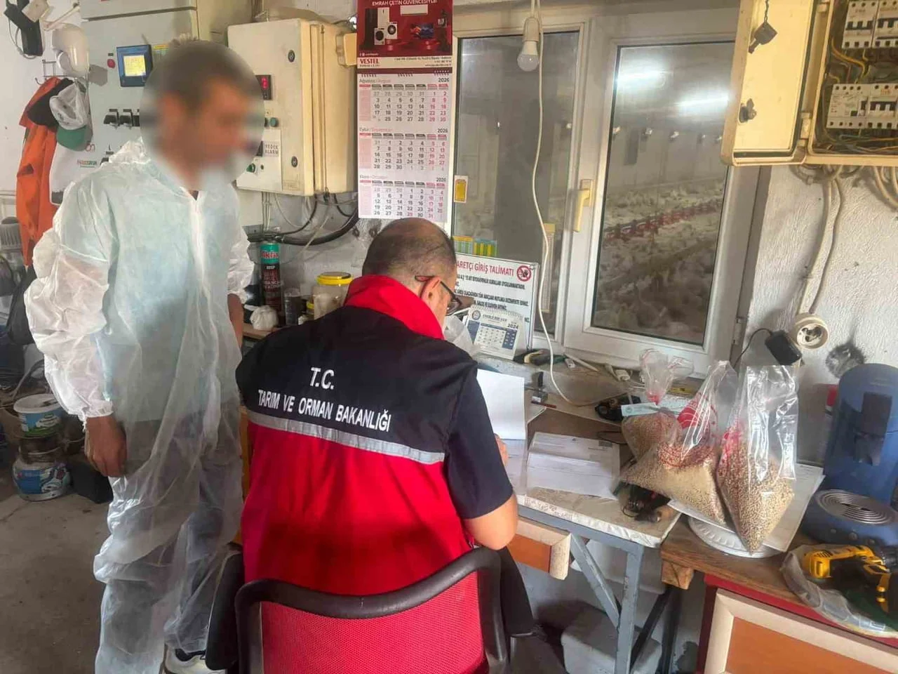 BALIKESİR’DE YEM FABRİKALARI VE KANATLI İŞLETMELERİ DENETLENDİ