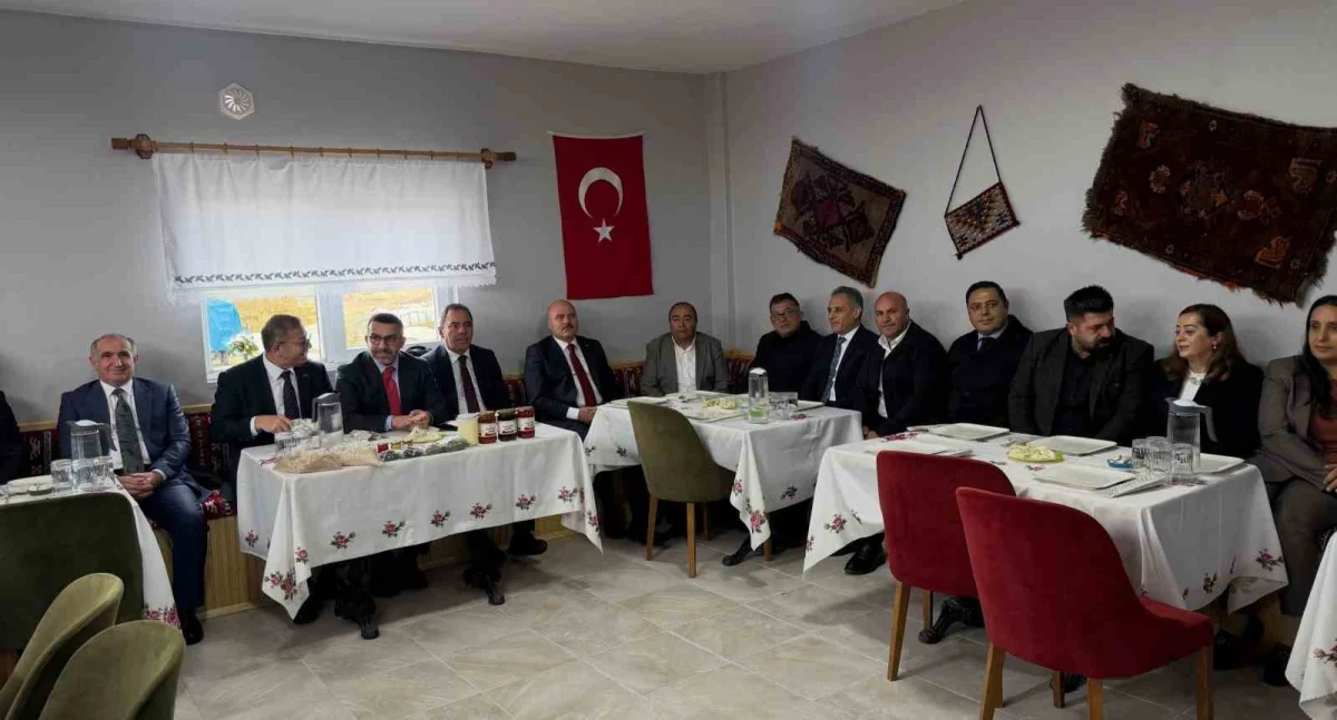Kars'ta kadın girişimcilerin üretim gücünü destekleyecek kooperatif binası açıldı 2