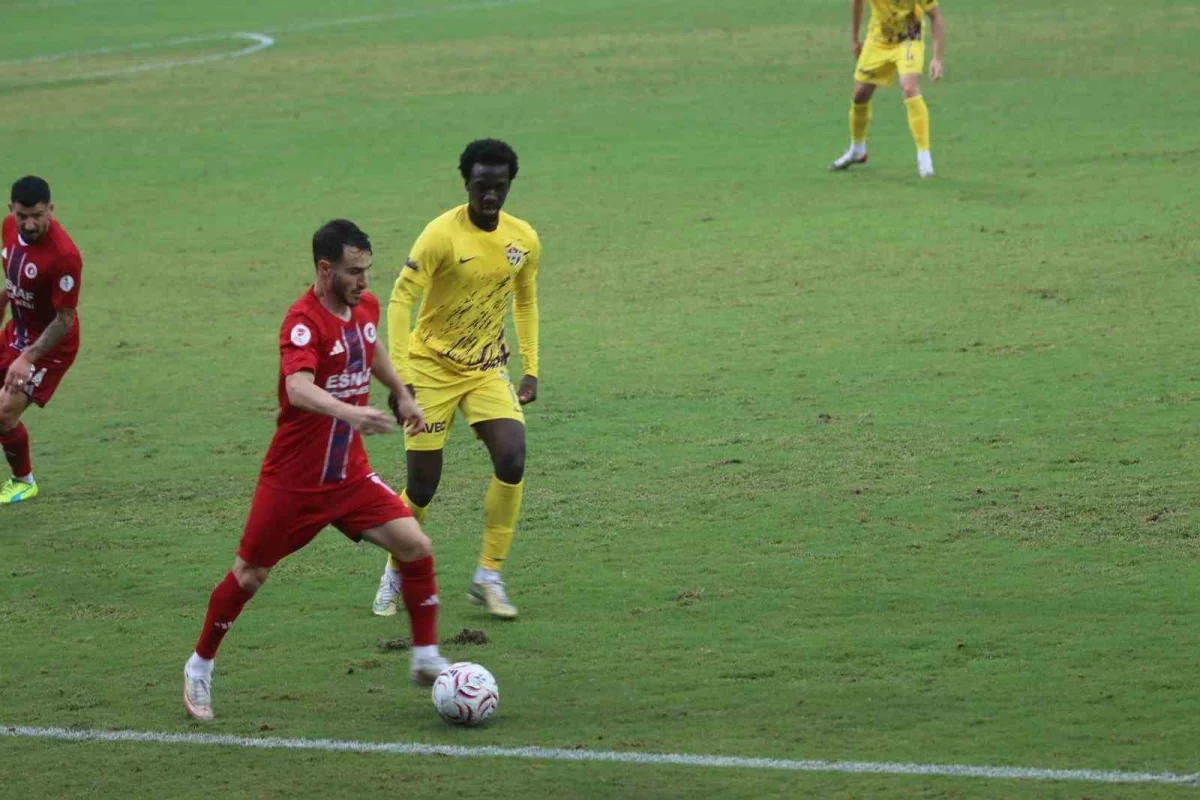 Fethiyespor - Eyüpspor maçı şiddetli yağış nedeniyle ertelendi 2