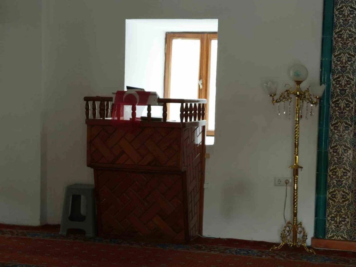 Simav'daki 235 yıllık Nasuhağa Camii zamana ve depremlere direniyor 5