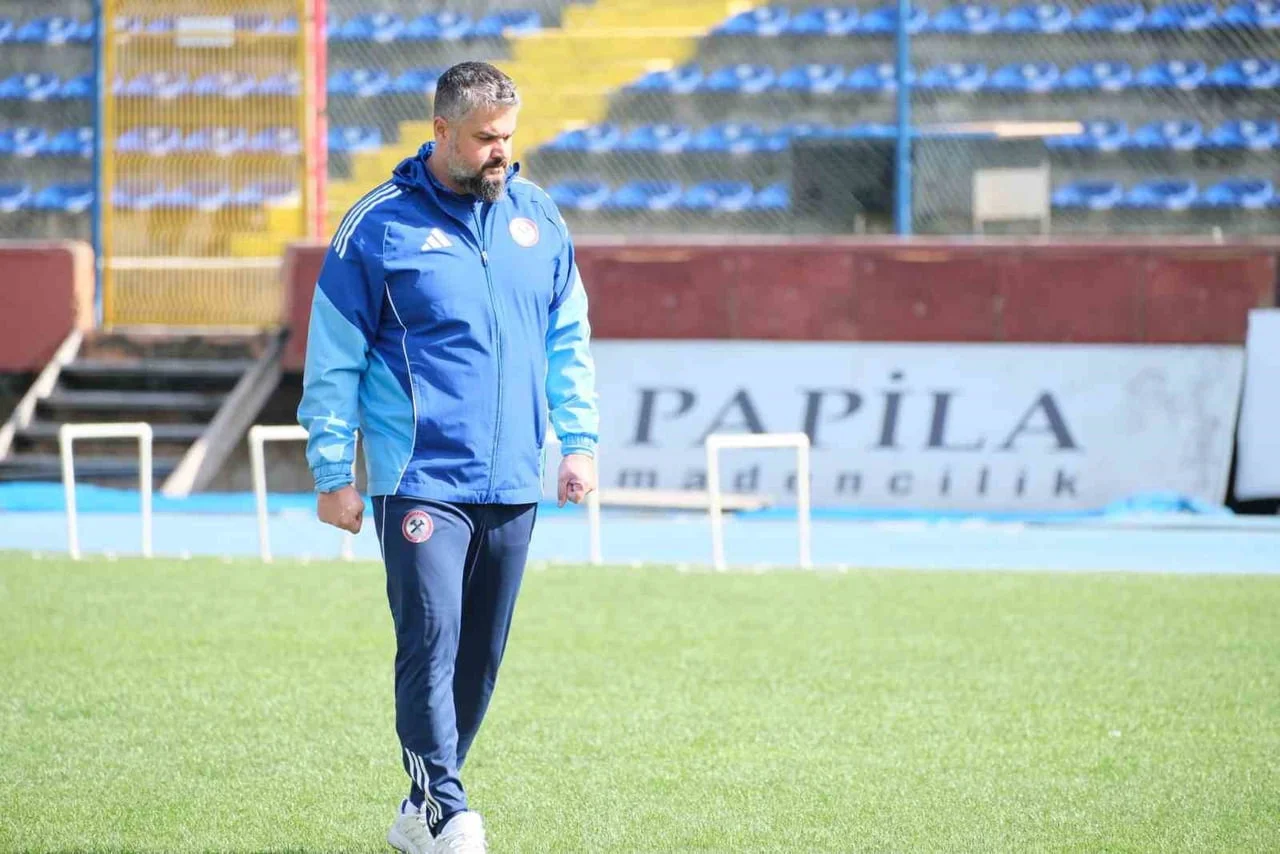 ZONGULDAKSPOR TEKNİK DİREKTÖRÜ ALİ ÇALIŞ, BÜYÜKÇEKMECE GÜCÜ FK KARŞISINDA ELDE ETTİKLERİ 2-1'LİK...