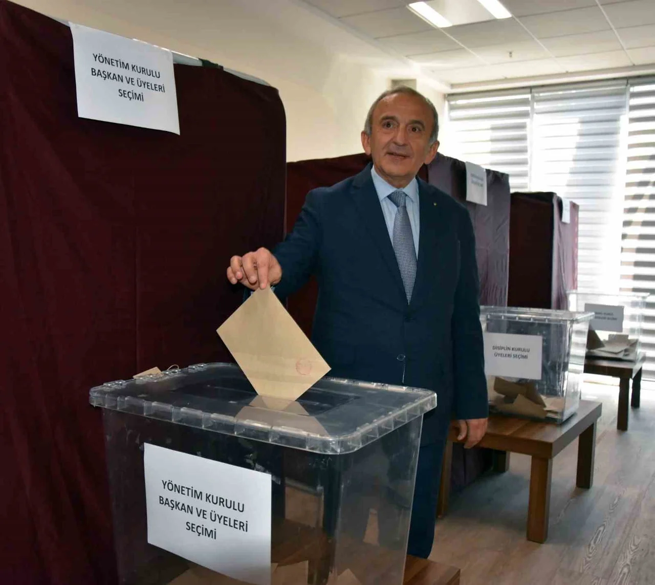 MANİSA TİCARET VE SANAYİ ODASI’NDA 2026-2030 DÖNEMİ ORGAN SEÇİMLERİ TAMAMLANDI. YÖNETİM KURULU...