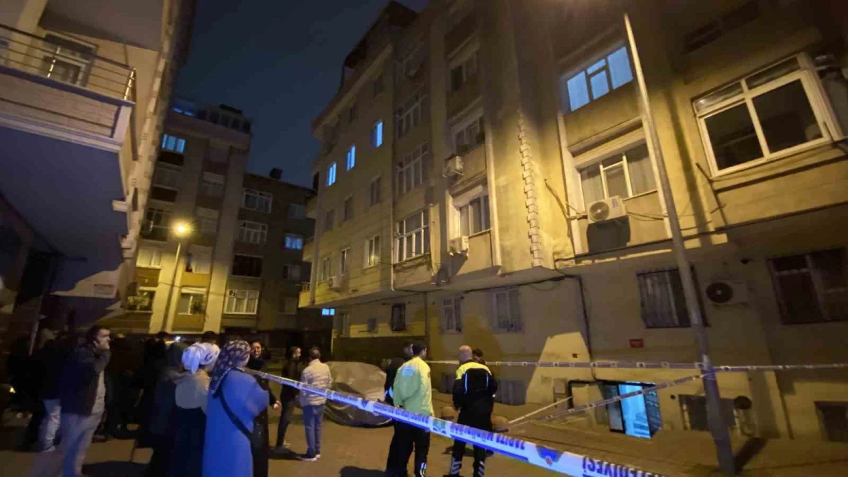 Bahçelievler'de istinat duvarı çöktü: İki binadaki 20 daire tahliye edildi 3