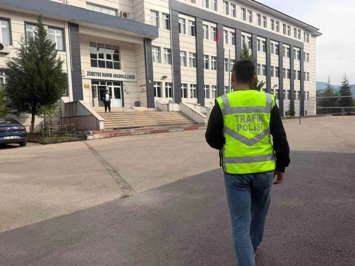 Karabük'te okul çevrelerinde denetimler aralıksız sürüyor 1