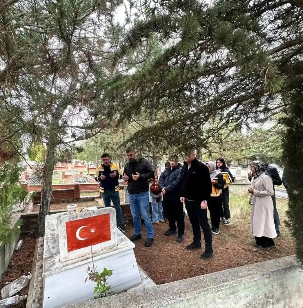 Eskişehir'de görev şehidi ambulans şoförü Halis Alan dualarla anıldı 2