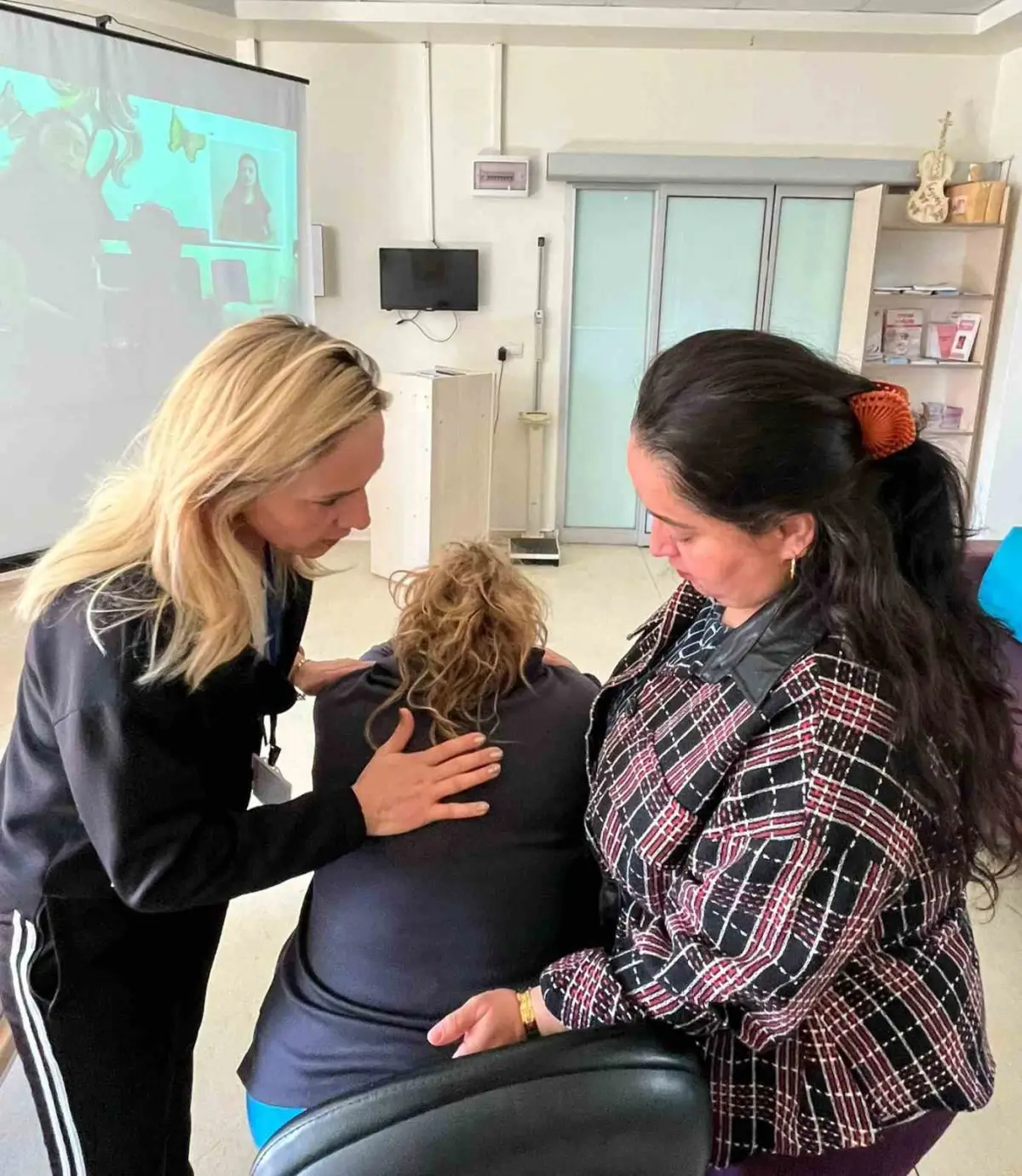 Kayseri Devlet Hastanesinde anne adaylarına uygulamalı doğuma hazırlık eğitimi 4