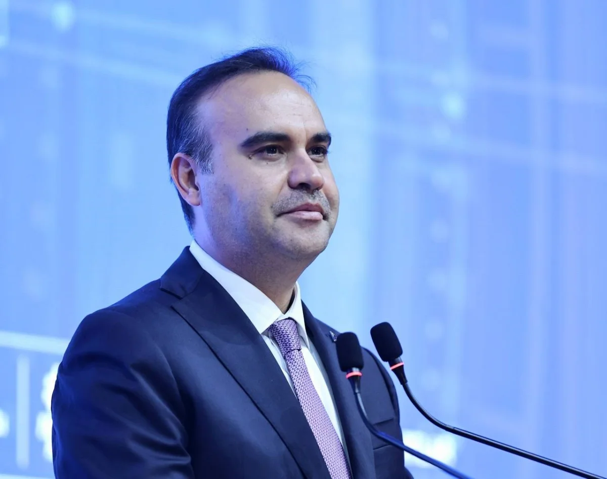 SİPER-2 havadayken hedef değiştirdi: Bakan Kacır test anını paylaştı 3