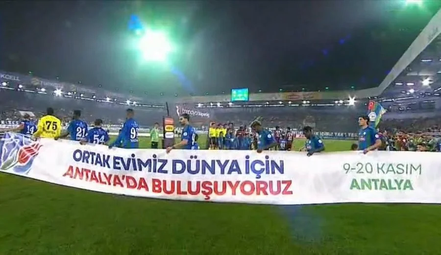 Süper Lig takımları sahaya COP31 pankartıyla çıktı 4