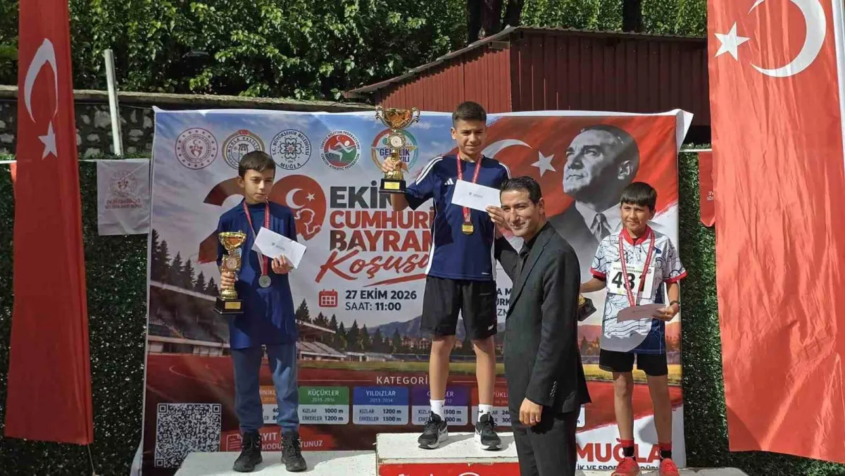 Muğla'da düzenlenen Cumhuriyet Koşusu'nda ödüller sahiplerini buldu 5