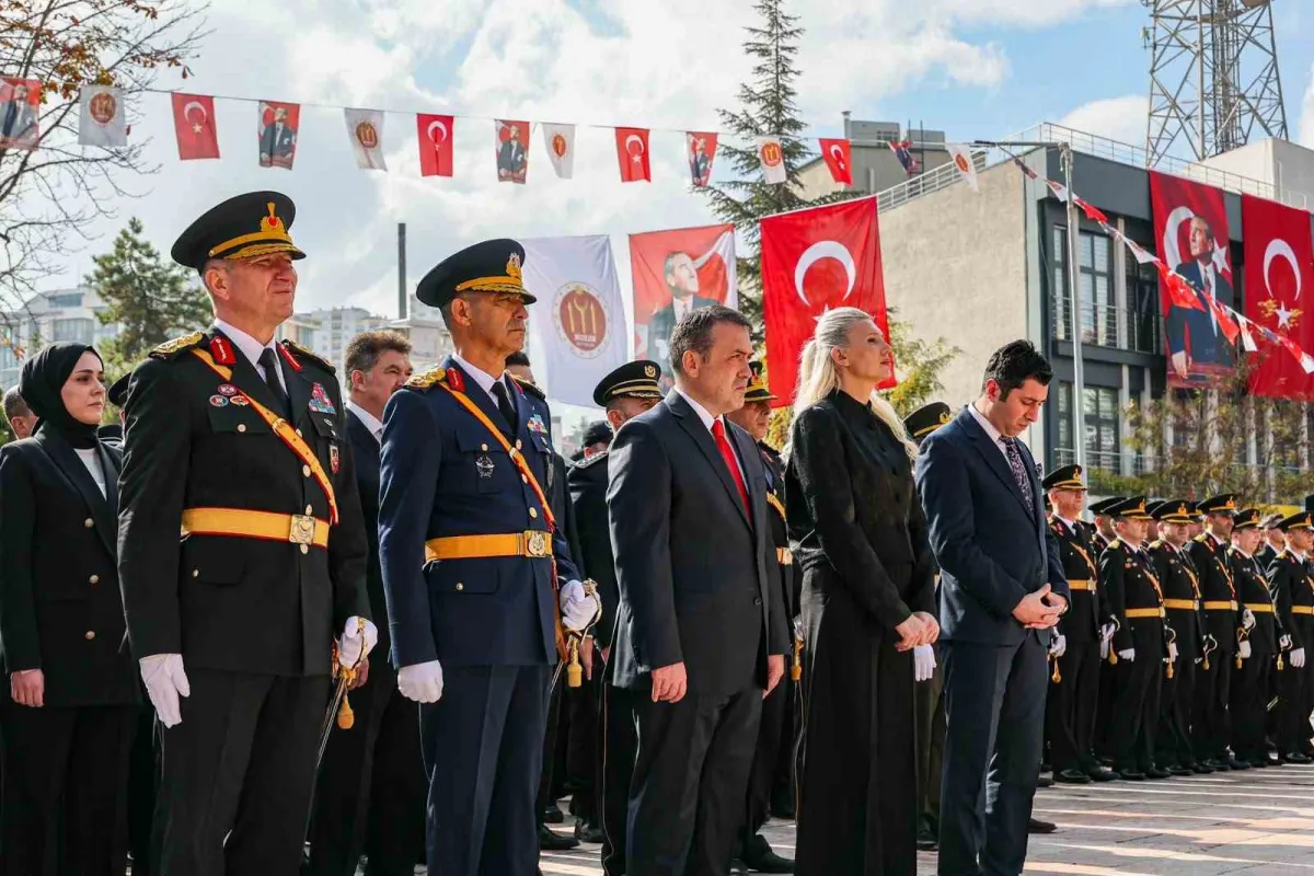 Bilecik'te 29 Ekim Cumhuriyet Bayramı kutlamaları törenle başladı 5