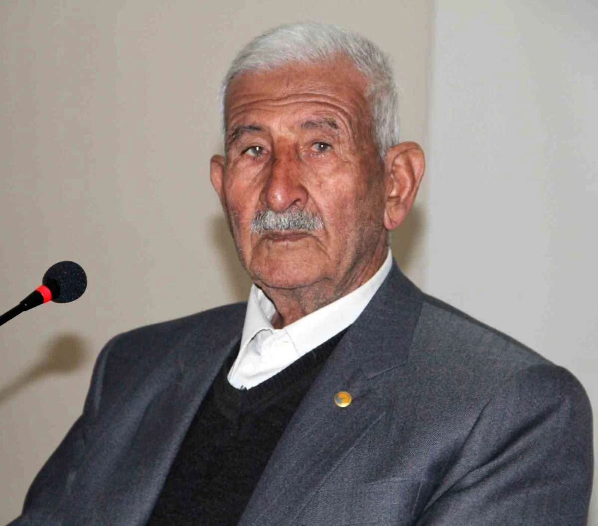 Ahlat'ta 86 yıllık caddeye taş ustası Tahsin Kalender'in ismi verildi 1