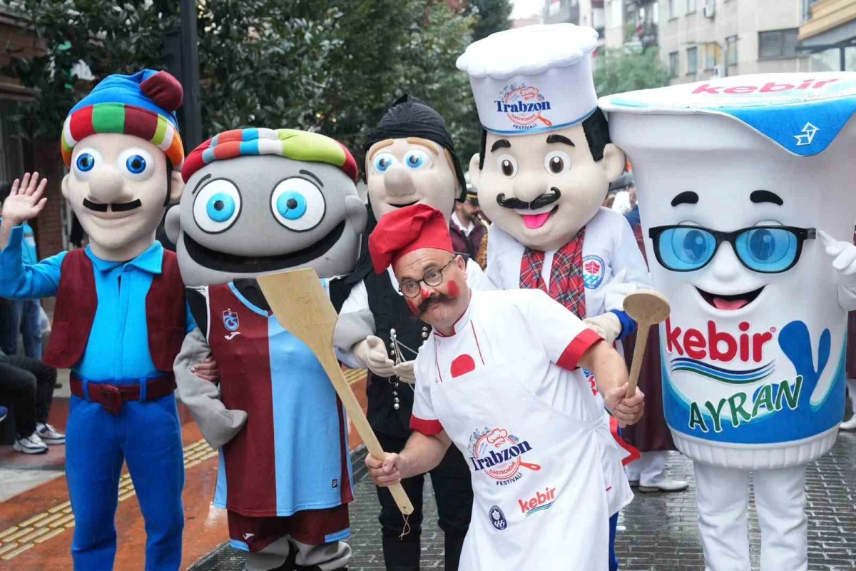 Trabzon Gastronomi Festivali kortej yürüyüşüyle başladı 3